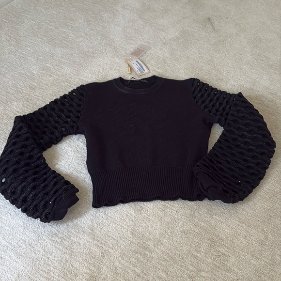 Great fitting black sweater - Picture 1 of 3